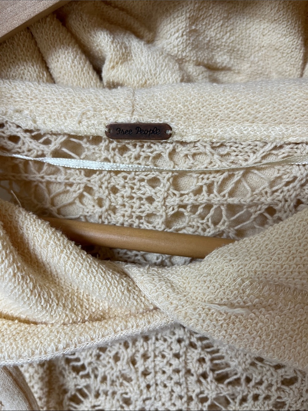 Free People Cream Crochet-Detail Knit Hoodie Sweater no size tag fits women’s M - Picture 2 of 3